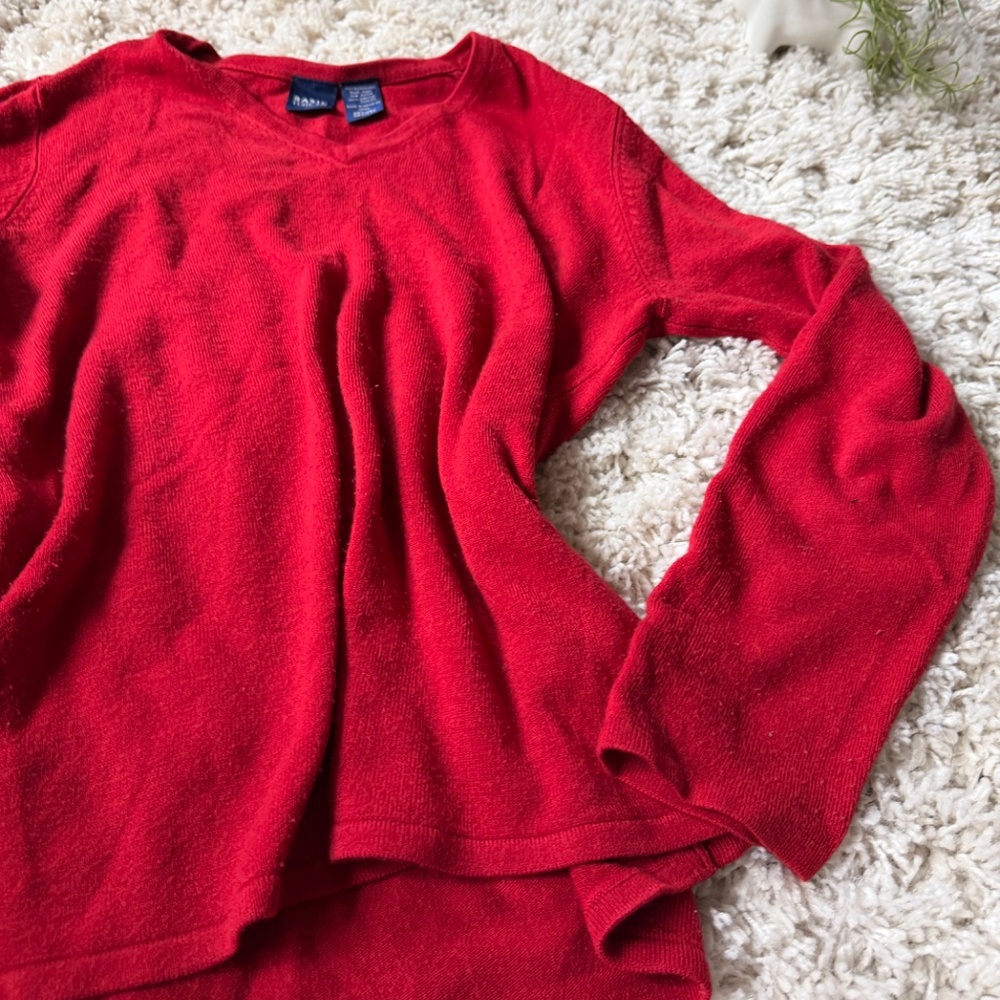 Chic Basic Editions Classic Red V-Neck Super Soft… - image 5